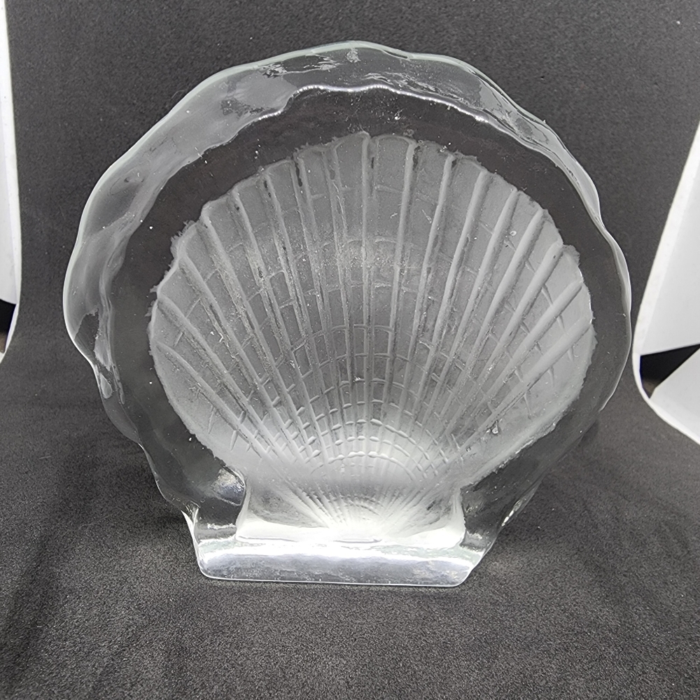 Seashell Paperweight - Picture 1 of 8